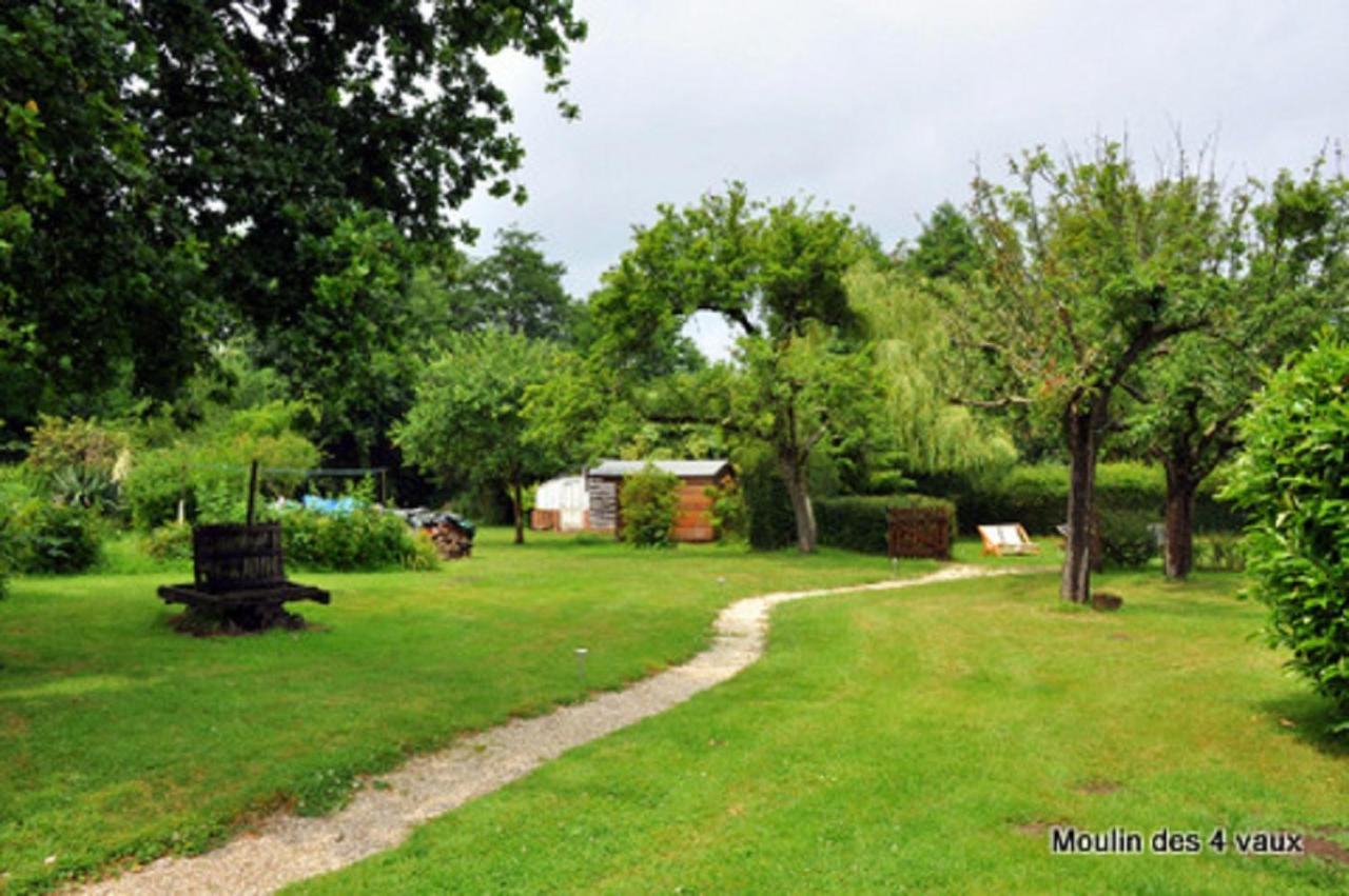 Gite Le Moulin Des 4 Vaux Saint-Étienne-la-Thillaye Exterior foto